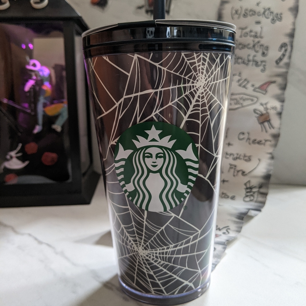 🕸️ Starbucks Halloween limited edition Spiderweb glow in the dark tumbler 🕸️